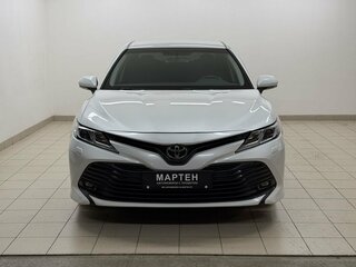 2020 Toyota Camry VIII (XV70), белый, 2895000 рублей, вид 2