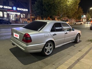1996 Mercedes-Benz C-Класс 220 I (W202), серебристый, 420000 рублей, вид 3