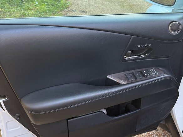 2012 Lexus RX 450h III Рестайлинг, белый, 2900000 рублей - вид 10