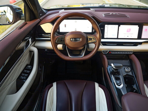 2023 Geely Monjaro I, чёрный, 3099777 рублей - вид 13