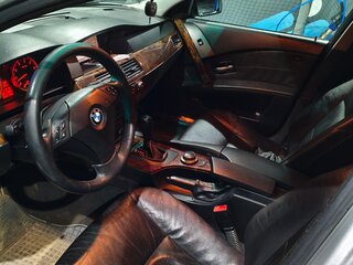 2006 BMW 5 серии 525i V (E60/E61), серебристый, 890000 рублей, вид 4