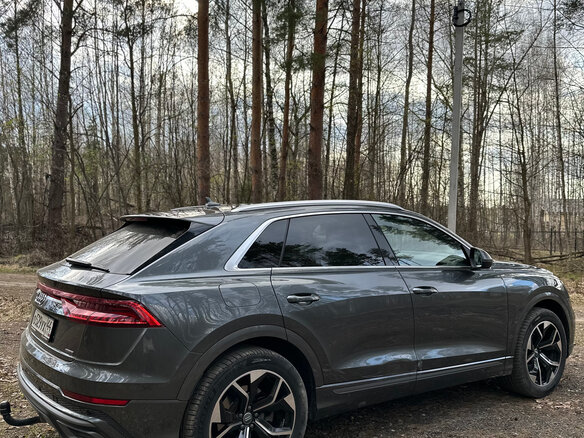 2019 Audi Q8 50 TDI I (4M), серый, 5800000 рублей - вид 2