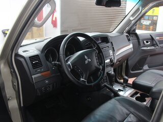 2007 Mitsubishi Pajero IV, бежевый, 1350000 рублей, вид 5