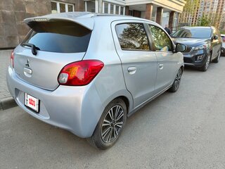 2013 Mitsubishi Mirage VI, серебристый, 570000 рублей, вид 4