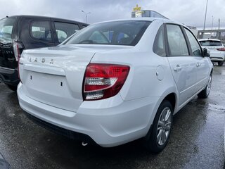 2026 Lada (ВАЗ) Granta I Рестайлинг, белый, 1094000 рублей, вид 5