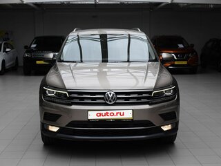 2018 Volkswagen Tiguan II, бежевый, 2395000 рублей, вид 2