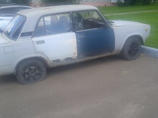 1987 Lada (ВАЗ) 2105 5-speed, белый, 50000 рублей, вид 1