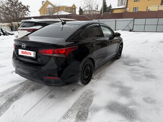 2017 Hyundai Solaris II, чёрный, 1050000 рублей, вид 3