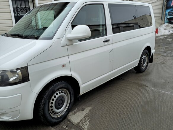 2011 Volkswagen Transporter 4MOTION T5 Рестайлинг, белый, 1650000 рублей - вид 1