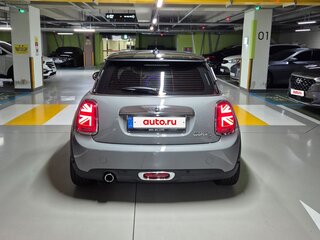 2017 Mini Hatch Cooper D III (F55/F56), серый, 1820000 рублей, вид 3