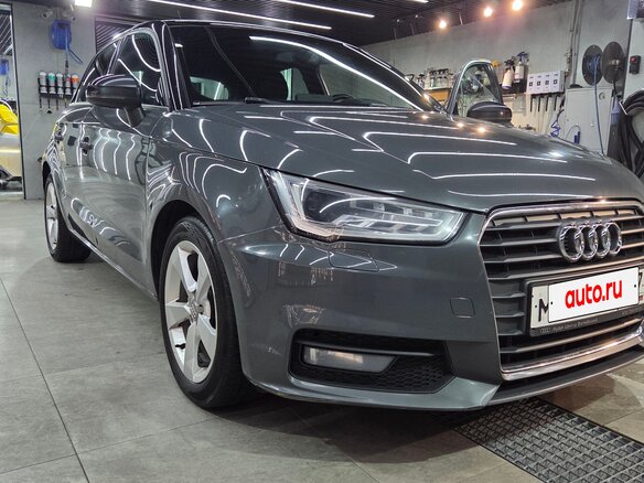 2016 Audi A1 I (8X) Рестайлинг, серый, 1500000 рублей