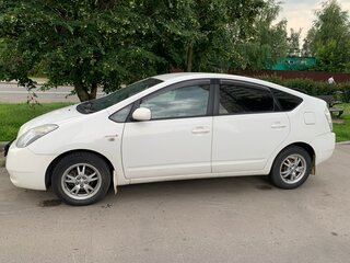 2011 Toyota Prius JDM II Рестайлинг (XW20), белый, 800000 рублей, вид 3