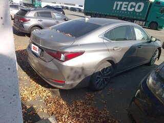 2023 Lexus ES 200 VII Рестайлинг, серый, 2132000 рублей, вид 3