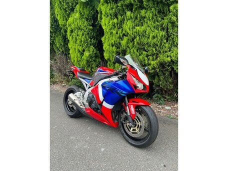 2011 Honda CBR 1000 RR/RA Fireblade, красный, 877000 рублей, вид 3