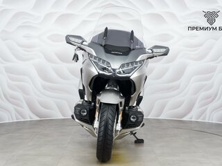 2024 Honda GL 1800 Gold Wing, серебристый, 3149000 рублей, вид 4