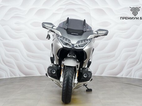 2024 Honda GL 1800 Gold Wing, серебристый, 3149000 рублей, вид 4
