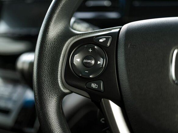2020 Honda Stepwgn V Рестайлинг, белый, 2299000 рублей - вид 20
