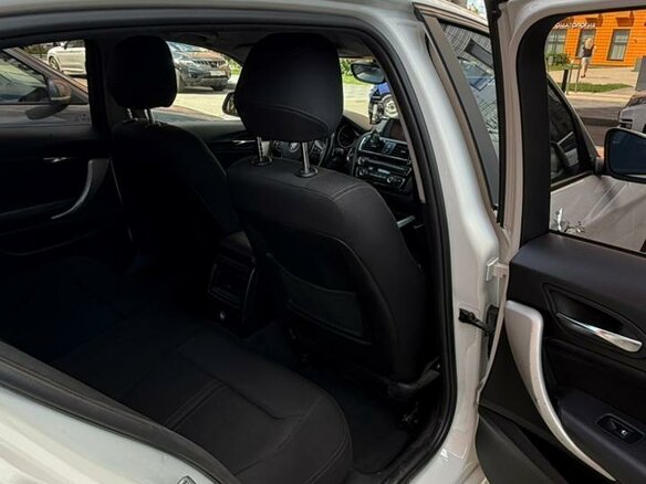 2017 BMW 1 серии 118i II (F20/F21) Рестайлинг, белый, 1465000 рублей - вид 21