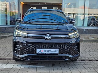 2026 Volkswagen Tiguan L Pro III (China Market), чёрный, 4950000 рублей, вид 3