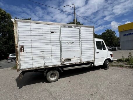 1992 Mercedes-Benz T1, белый, 250000 рублей, вид 4
