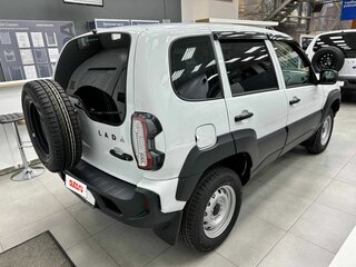2026 Lada (ВАЗ) Niva Travel I Рестайлинг, белый, 1419000 рублей, вид 4