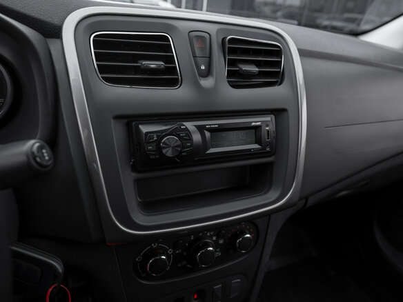 2021 Renault Logan II Рестайлинг, белый, 850000 рублей - вид 13
