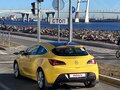 2013 Opel Astra GTC J Рестайлинг, жёлтый, 750000 рублей - вид 4