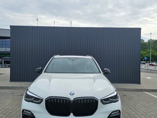 2020 BMW X5 40i IV (G05/G18), белый, 4720000 рублей, вид 5