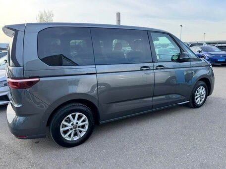 2023 Volkswagen Multivan T7, серый, 5050000 рублей, вид 3