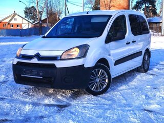 2013 Citroen Berlingo II Рестайлинг, белый, 720000 рублей, вид 1