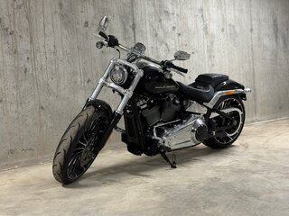 2025 Harley-Davidson Breakout, чёрный, 2890000 рублей, вид 2