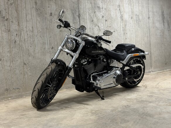 2025 Harley-Davidson Breakout, чёрный, 2890000 рублей - вид 1
