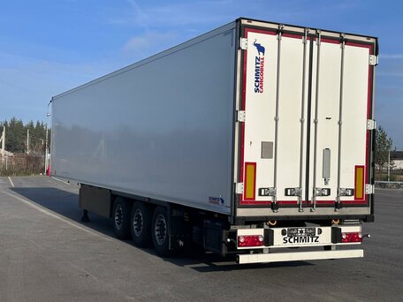 2023 Schmitz Cargobull SKO, белый, 10000000 рублей, вид 2