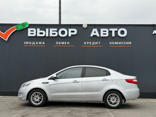 2012 Kia Rio 5-speed III, серебристый, 790000 рублей, вид 4