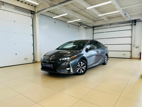 Toyota Prius IV (XW50)