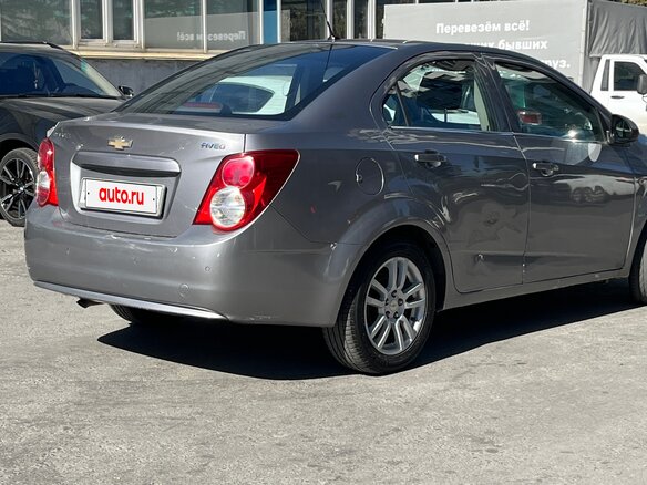 2012 Chevrolet Aveo II, серый, 460000 рублей - вид 4