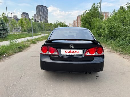 2006 Honda Civic VIII, чёрный, 800000 рублей, вид 4