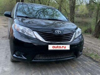 2013 Toyota Sienna III, чёрный, 2150000 рублей, вид 1