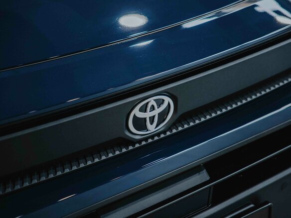 2026 Toyota RAV4 VI (XA60), синий - вид 7