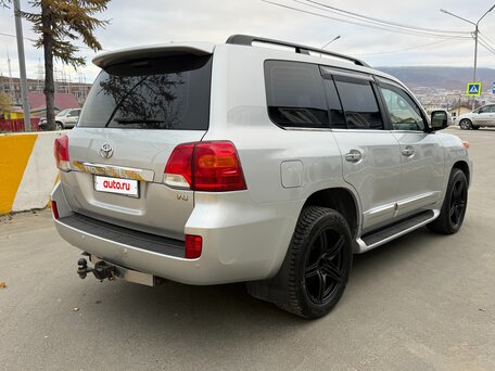 2014 Toyota Land Cruiser 200 Series Рестайлинг 1, серый, 5000000 рублей, вид 4