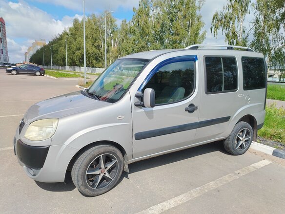 2009 Fiat Doblo I Рестайлинг, серый, 660000 рублей - вид 4