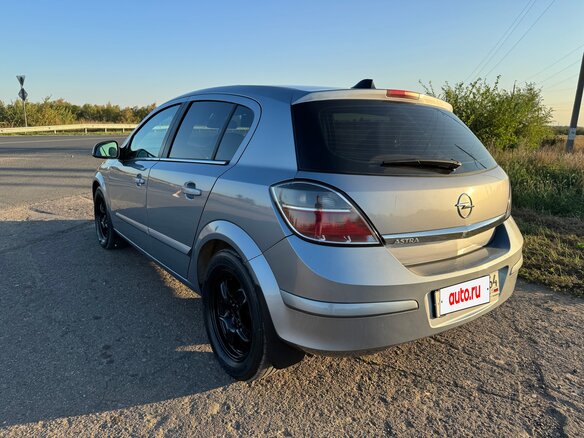 2009 Opel Astra H Рестайлинг, серебристый, 550000 рублей - вид 5