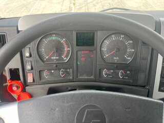 2011 Shacman (Shaanxi) X3000, красный, 1600000 рублей, вид 4