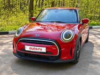 2021 Mini Hatch One III (F55/F56) Рестайлинг 2, красный, 1990000 рублей, вид 3