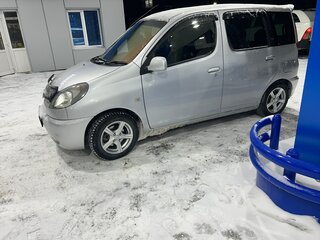 2000 Toyota FunCargo, серебристый, 460000 рублей, вид 2