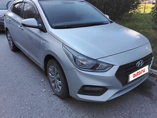 2019 Hyundai Solaris II, серебристый, 899000 рублей, вид 2