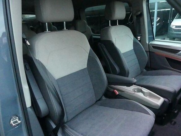 2025 Volkswagen Multivan Long T7, серый, 10490000 рублей - вид 13