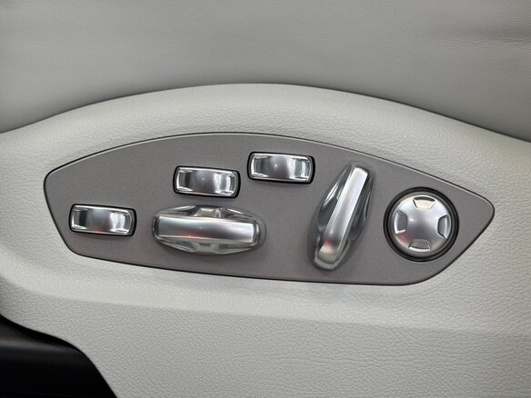 2025 Porsche Macan I Рестайлинг 2, чёрный, 11495000 рублей - вид 22