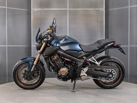 2022 Honda CB 650R, синий, 977000 рублей, вид 5