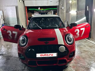 2020 Mini Hatch Cooper S III (F55/F56) Рестайлинг, красный, 3600000 рублей, вид 1